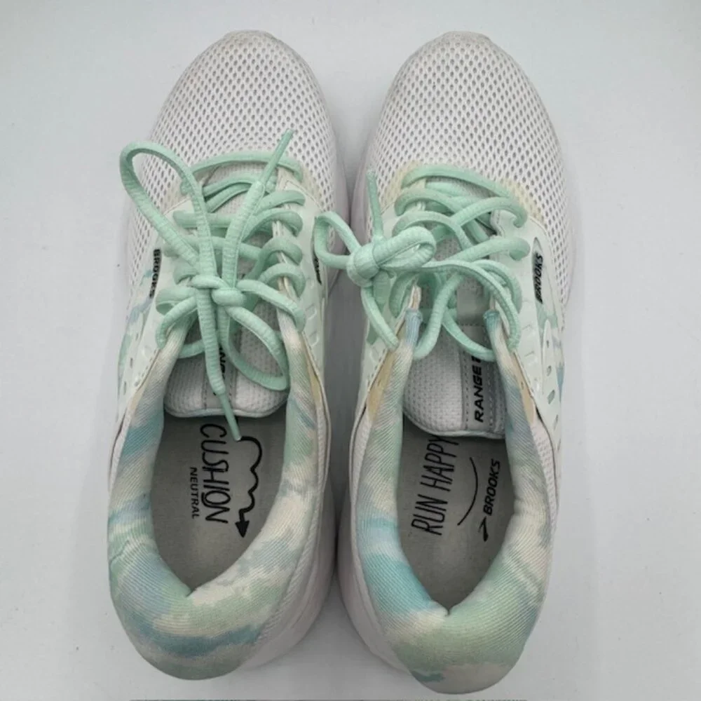 Brooks Women's Range 2 White Cushion Neutral Sneakers Size 8.5